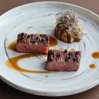  高知県産土佐黒牛サーロインのグリリアータ カンポットペッパー  茄子  夏茗荷