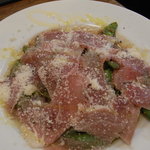 大衆食堂 瓦町ブラン - スナックエンドウのソテーと生ハムのパルメザン風味