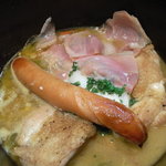 大衆食堂 瓦町ブラン - ダッチオーブンで作るフラメンカエッグ（ピリ辛野菜と若鶏の煮込み　スペイン郷土料理）