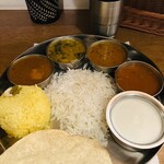 エリックサウス 八重洲店 - ランチミールス