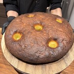 イル アオヤマ - 焼きたてのフォカッチャ♪