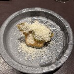 イル アオヤマ - フリット、三河湾ハモ、山葡萄の新芽  