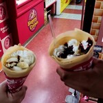 ハッピークレープ - バナナキャラメルクリーム&アイスブルーベリーヨーグルト