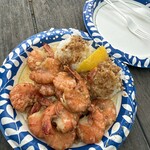 Giovanni's Shrimp Truck - ご飯にもびしゃーん
