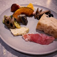 ERUTAN RESTAURANT BAR - 