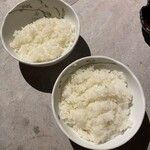 Wiggo - ｹｱﾏﾈちゃん、ｾｲﾀｶちゃんのごはんは少なめ
      私は普通盛り
      気の利くstaff ladyさんが
      “大盛無料”と話したら
      ｾｲﾀｶちゃんが私に“大盛りｲｹｲｹコール”
      (ㆀ˘･з･˘) ﾏｯﾀｸ ‼︎