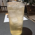 TRAD WHIKSY BOTTLE BAR DEN - 