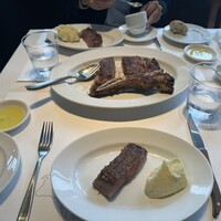 37 Steakhouse & Bar - 