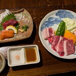 奥阿蘇の宿 やまなみ - 囲炉裏料理、刺身、焼物（テーブルセット右）
