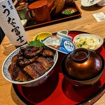 炭焼うな富士 - 肝入り上うなぎ丼