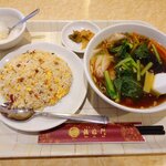 中華料理福臨門 - チャーハンとワンタンスープのセット950円