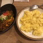 カッチャル バッチャル - 北インド野菜カレー　ターメリックライス