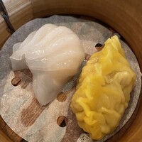 香港 - 