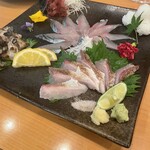 いわし屋 - 坊勢鯖の活き造り