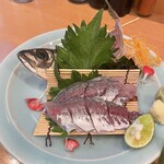 いわし屋 - アジの活き造り