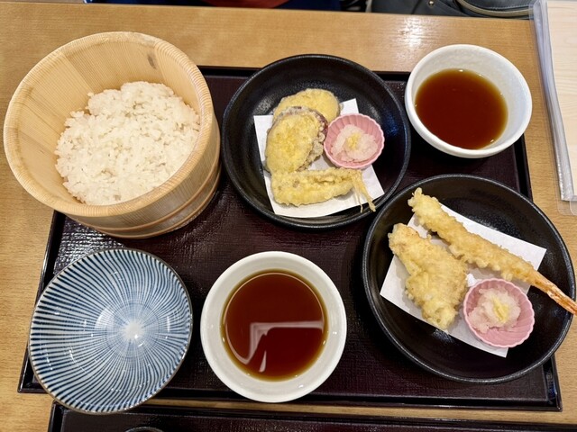 おひつごはん 四六時中 十和田店 - 北里大学前（日本料理）の写真