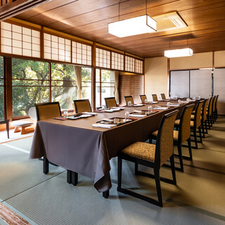 この夏、有形文化財に登録される「明輝館」で私的な時間を