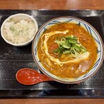 丸亀製麺 - 甘口トマたまカレーうどん　890円