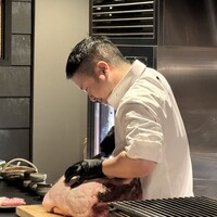 肉 希々 - 骨付きで枯らして骨から外します