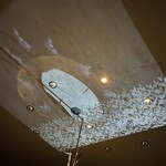 VERT - 天井のインスタレーション