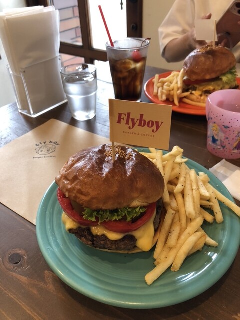 フライ ボーイ バーガー&コーヒー （FLY BOY BURGER & COFFEE） - 新