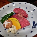 フジヤマ食堂 - イチボとウチモモ