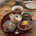 三角 - おばんざい6種（税込1760円）