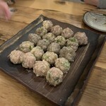 三角 - 蒸しつくね5種（税込968円）　※写真は4人前