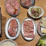 和牛焼肉・熟成大とろ牛たん・国産牛ホルモン 伊達のくら - 