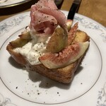 西洋料理店 note - 自家製ブリオッシュと無花果のソテー