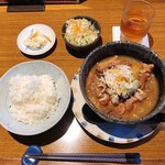 よし丸 - 自家製もつ煮込定食　900円