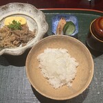 奈良 而今 - ご飯
      牛肉のしぐれ煮　花山椒　ちりめん山椒　卵焼き　香の物　お味噌汁
