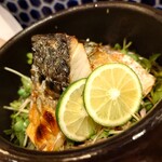 酒ト飯 ヤマダ - 鯖と貝割れの釜飯