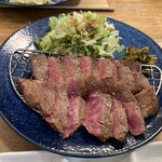 肉や食堂inへんざ - 