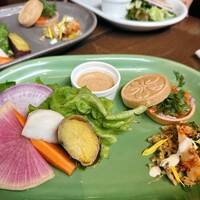 シャイニーアウル 表参道 - 