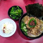 ラーメン 杉田家 - ーメン並900円+和風トッピング130円+小ライス140円＋生ほうれん草220円