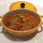 銀座 シェ・トモ - 「ココットの中で煮込まれたプラチナ豚の大腸、直腸、胃の白ワイン風味　カーン風」