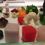 銀座 シェ・トモ - 山梨県産無農薬野菜達　28～30種の盛り合せ