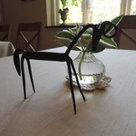 ヴィラ・アイーダ - スンプルながら素敵なテーブル。