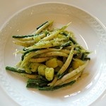 ヴィラ・アイーダ - トロフィエ
                                じゃがいも ササゲマメ バジル