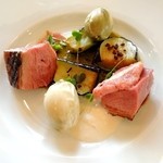 ヴィラ・アイーダ - 大地と菜園
                                シャラン鴨 茄子