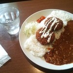 カレー＆居酒屋 ニコニコ - カニクリームコロッケ中辛普通サイズ700円