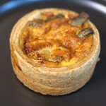 バックシュトゥーベ ツオップ - 季節のキッシュ