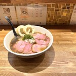 302201843 - 煮干ブラックチャーシュー