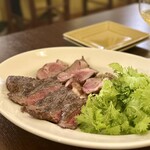 osteria enato - 〇炭火焼・イチボ／足利マール牛 〇炭火焼・仔羊／オーストラリア