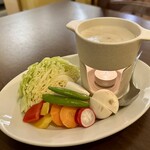 osteria enato - 〇バーニャカウダ（群馬県産野菜と大蒜、アンチョビのディップ）