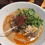 四川担々麺 赤い鯨 - 