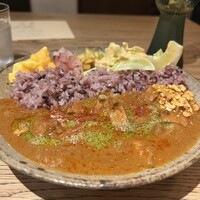 余白 - 山椒香る 海老出汁とココナッツのカレー