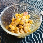 テンガロン - スパイシーなコーンサラダ