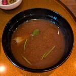 旬彩 天ぷら 心来(しんら） - 赤だし。